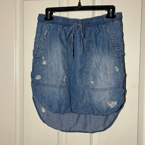 Cloth & Stone 100% tencel lightweight distressed curved bottom skirt size xs